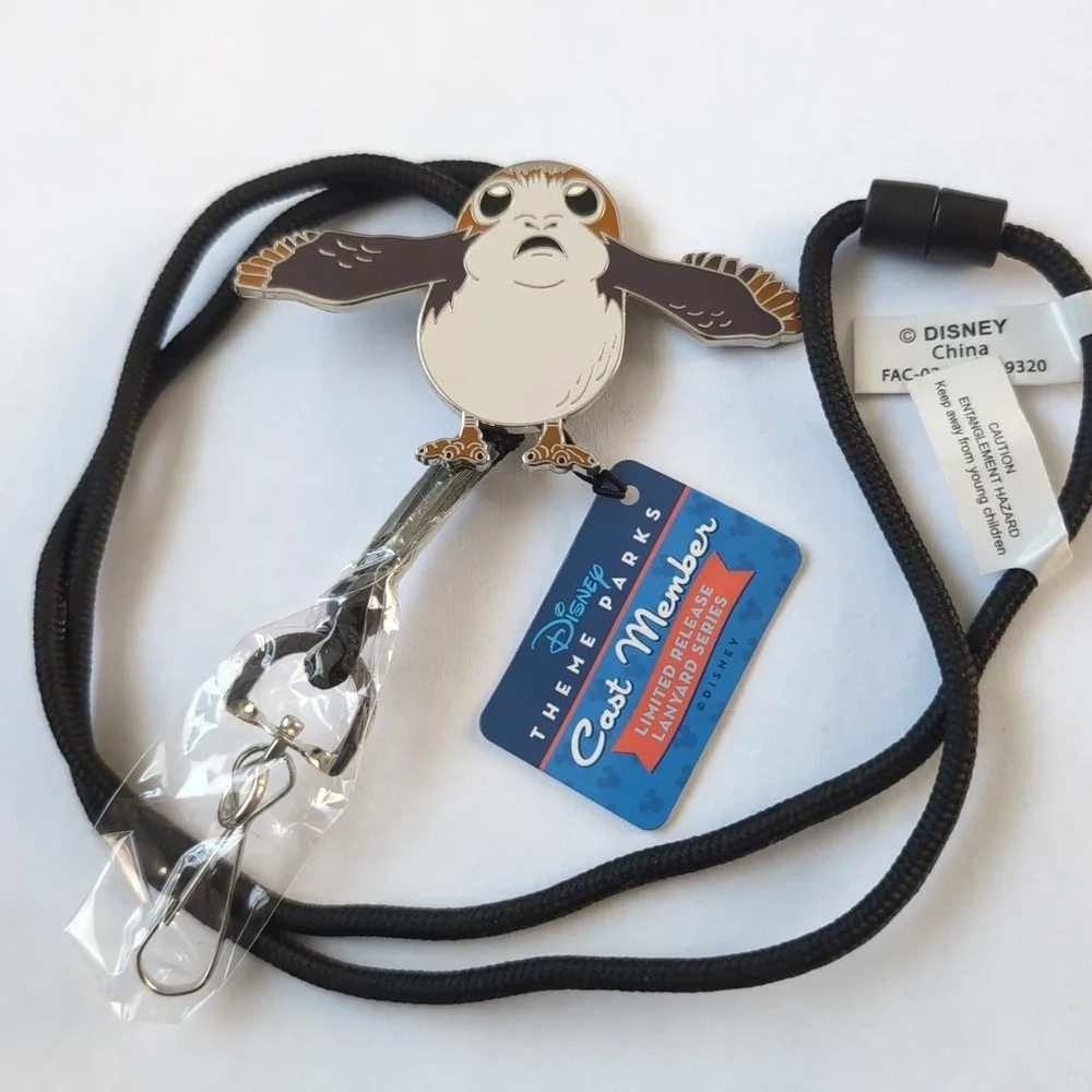 Disney Star Wars Porg Cast Member Exclusive Limited Release Lanyard Medal Pin